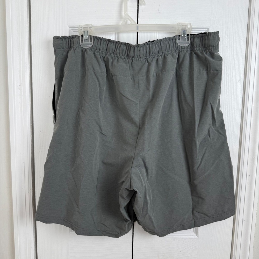 Nike Dri-FIT Mens XXL Gray Training Shorts Mesh Side Panels Athletic Gym Pockets